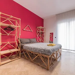 Pensjonat Mujie Design House, Bari