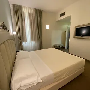 4* מלון Jr Oriente